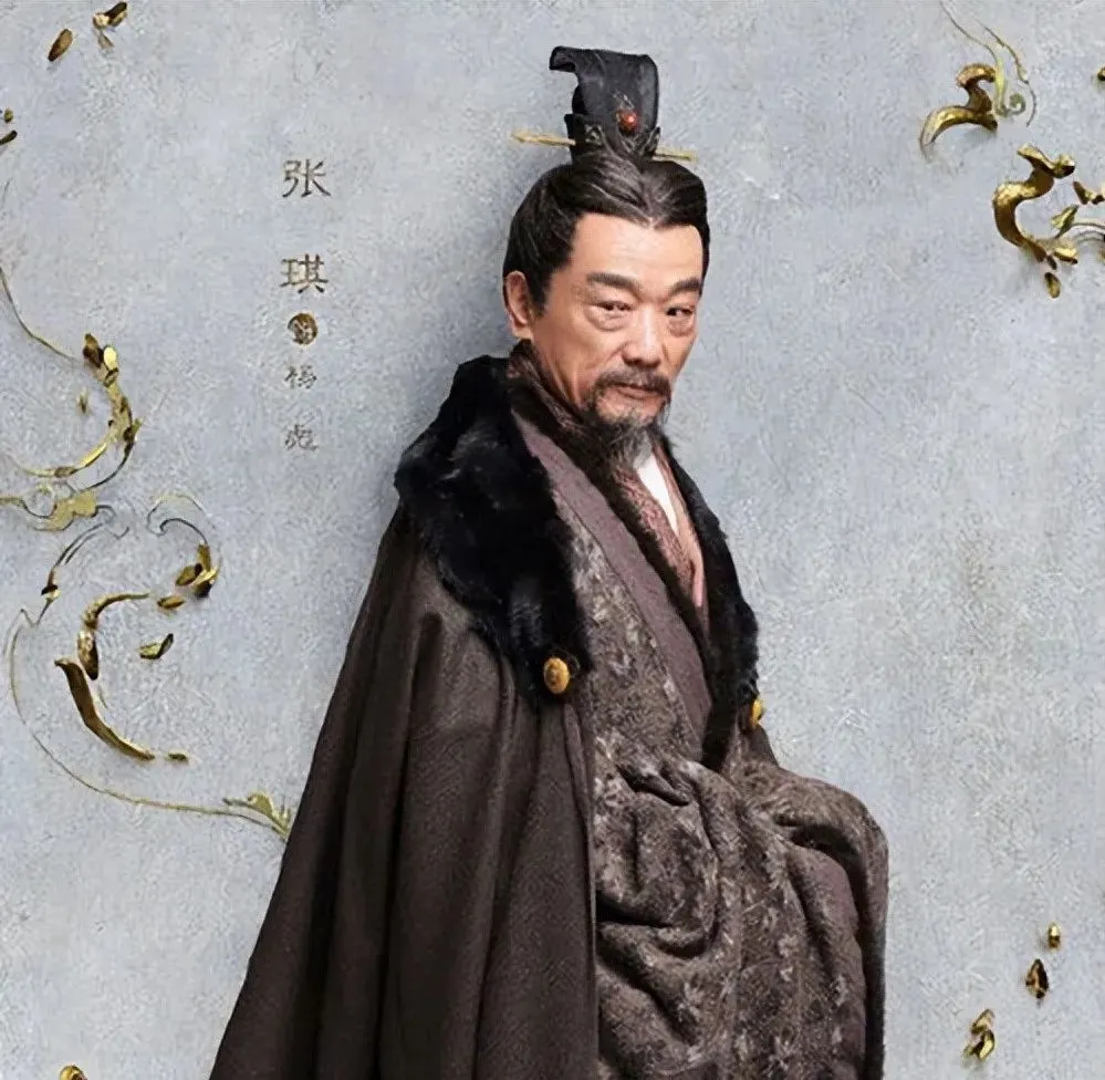 曹操杀死杨修后，笑问其父杨彪怎么瘦了？杨彪一句话成千古名言