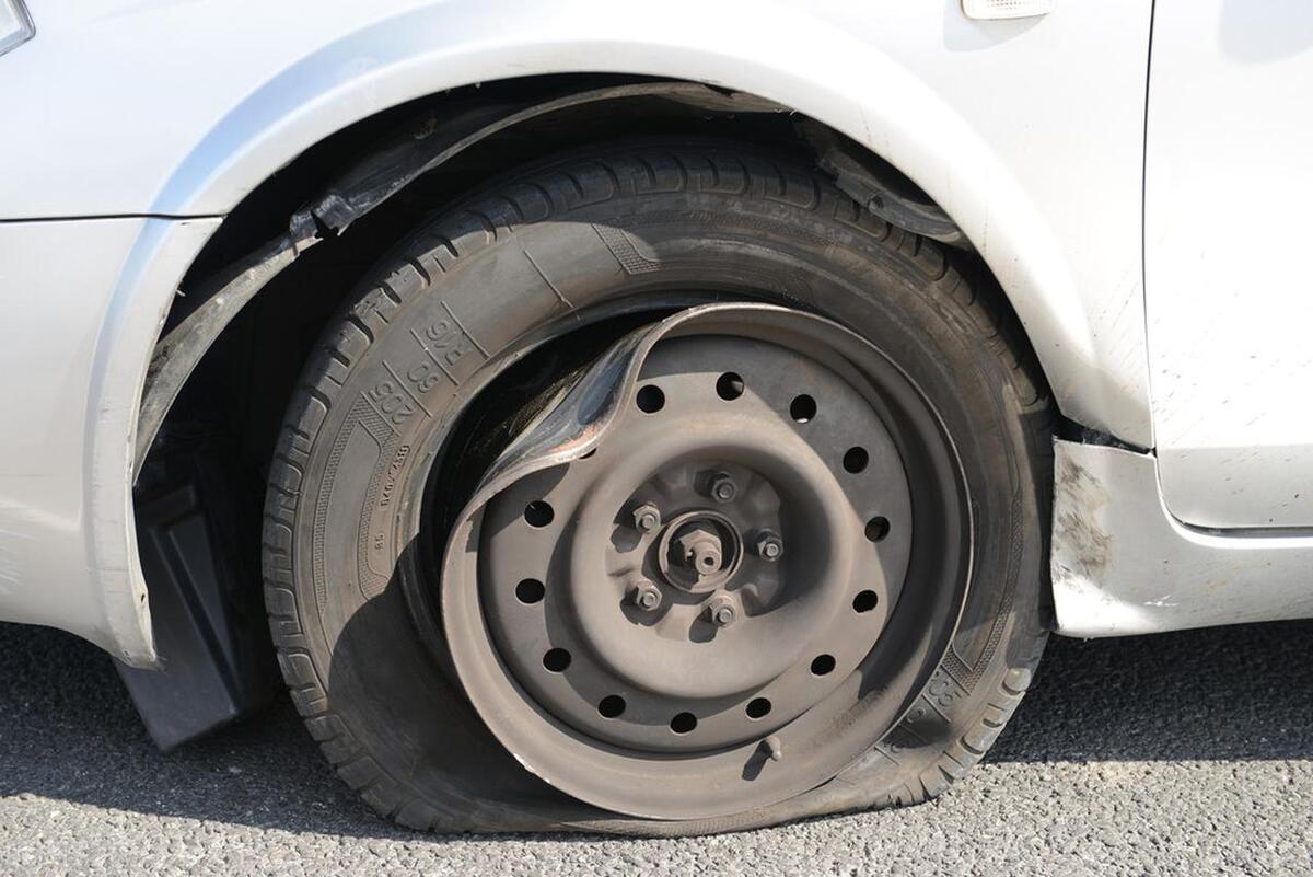 一直不换轮胎会不会导致车辆爆胎？网上说法太多，修理工告诉你