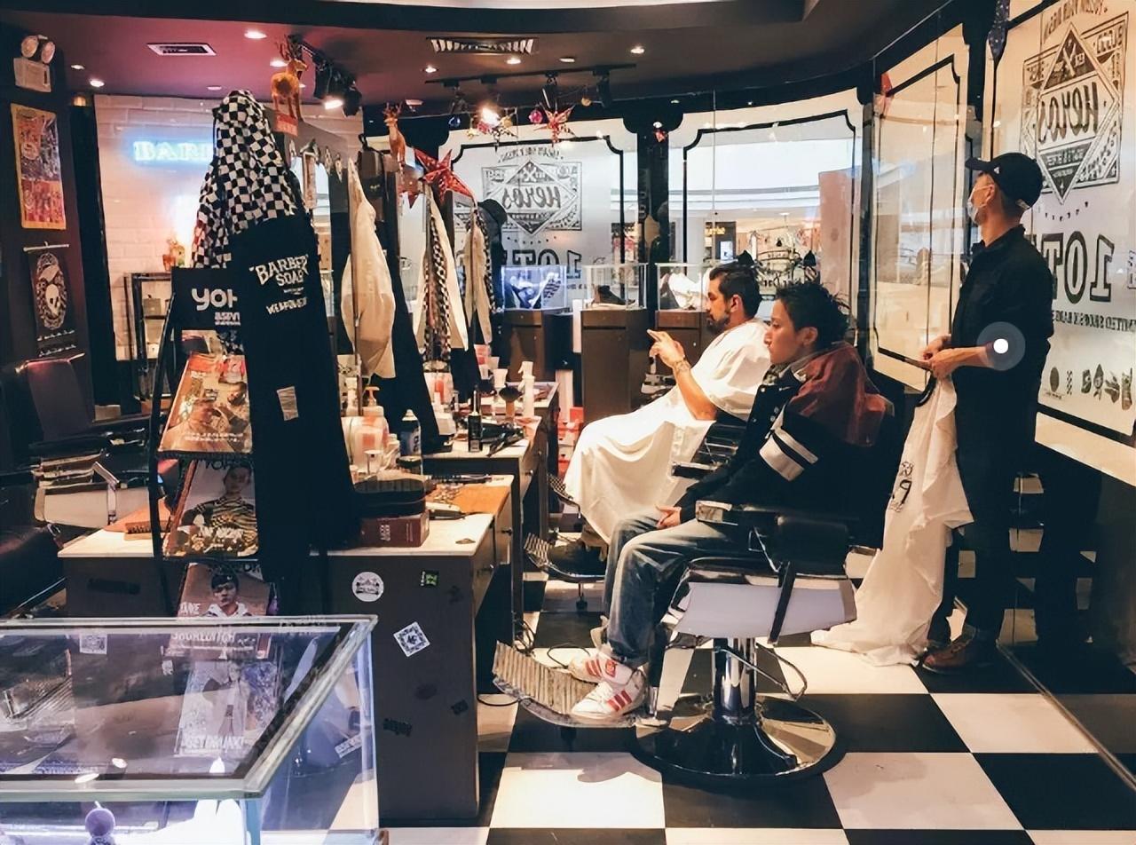 理发店该如何自救？明明不受电商影响，却一直在倒闭还被骂活该