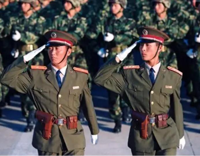 (最終価格)中国軍 85式軍服一式 最終価格)中国軍 85式軍服一式 中国人民解放軍 85式軍服・軍官用 (