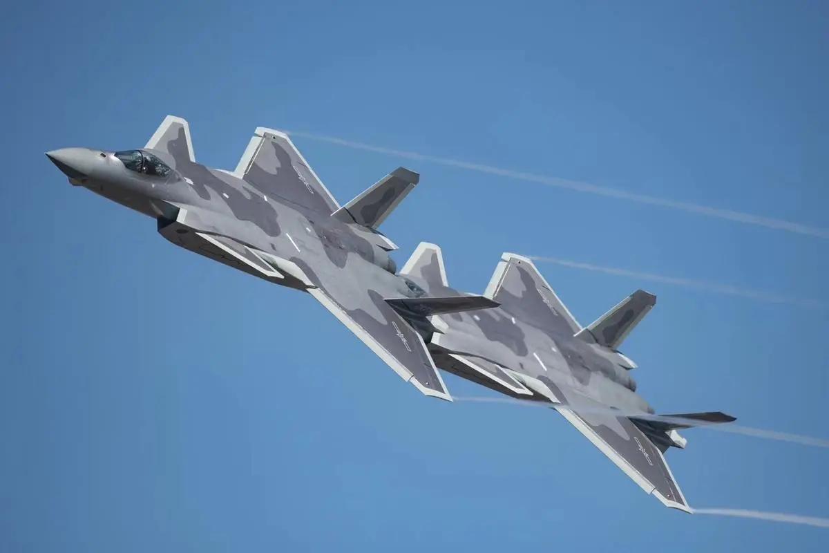 从上海飞到纽约，歼20要飞多长时间？飞行一次要花多少钱？