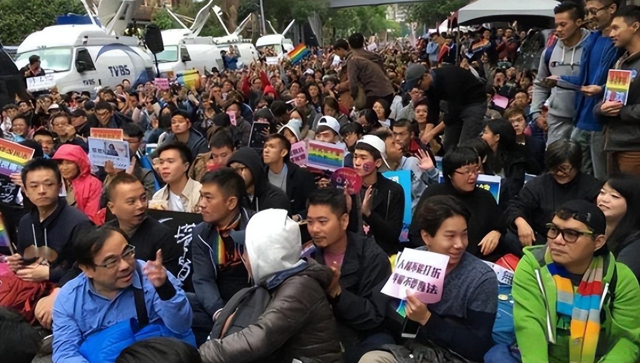 向往美国生活？超过500万高端人才定居美国，人才外流现象严重