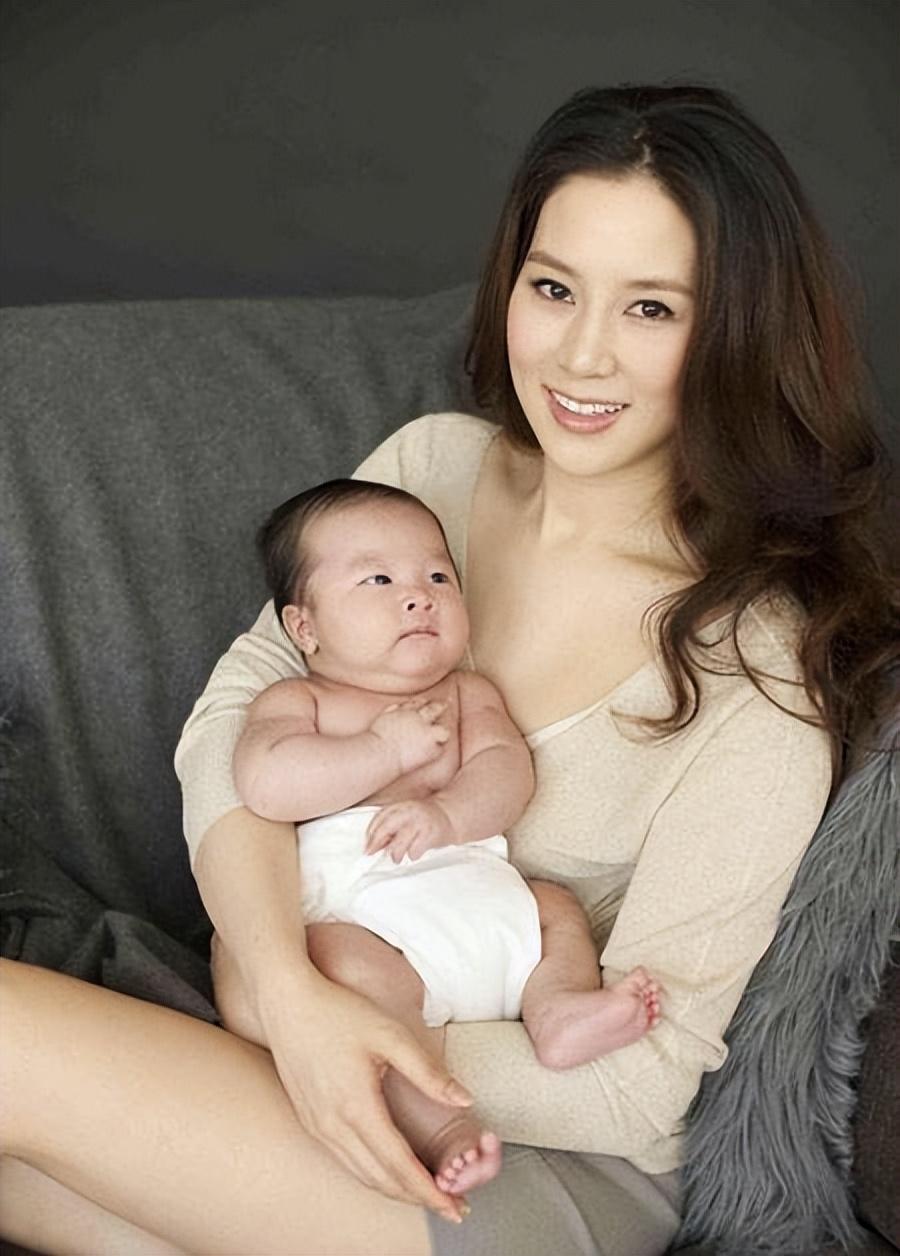 徐子淇 天选之女徐子淇：在娘胎就被算好八字，为嫁豪门其父不惜迁祖坟？