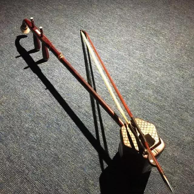 二胡琴皮的保养