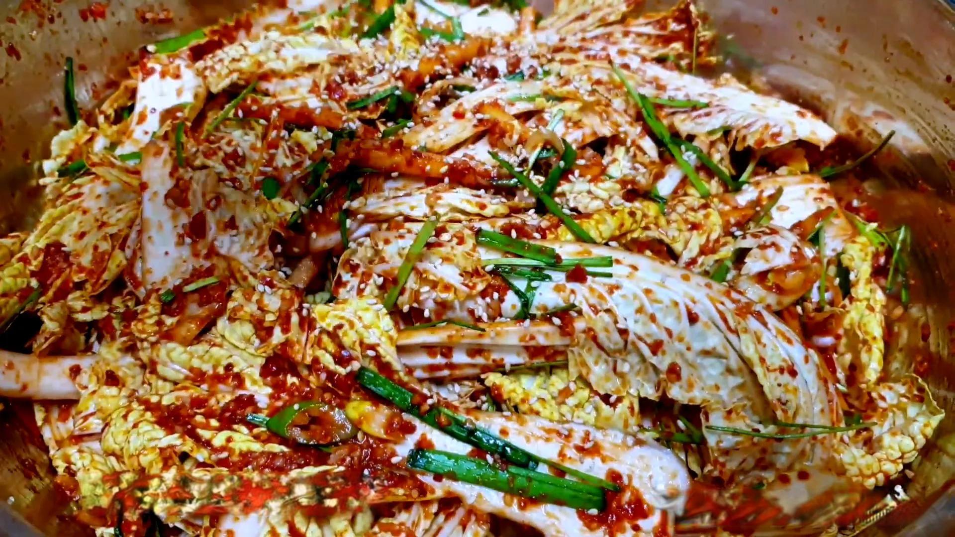 泡菜的最简单做法，不用脱水不用熬米糊，原来里面加入了这个