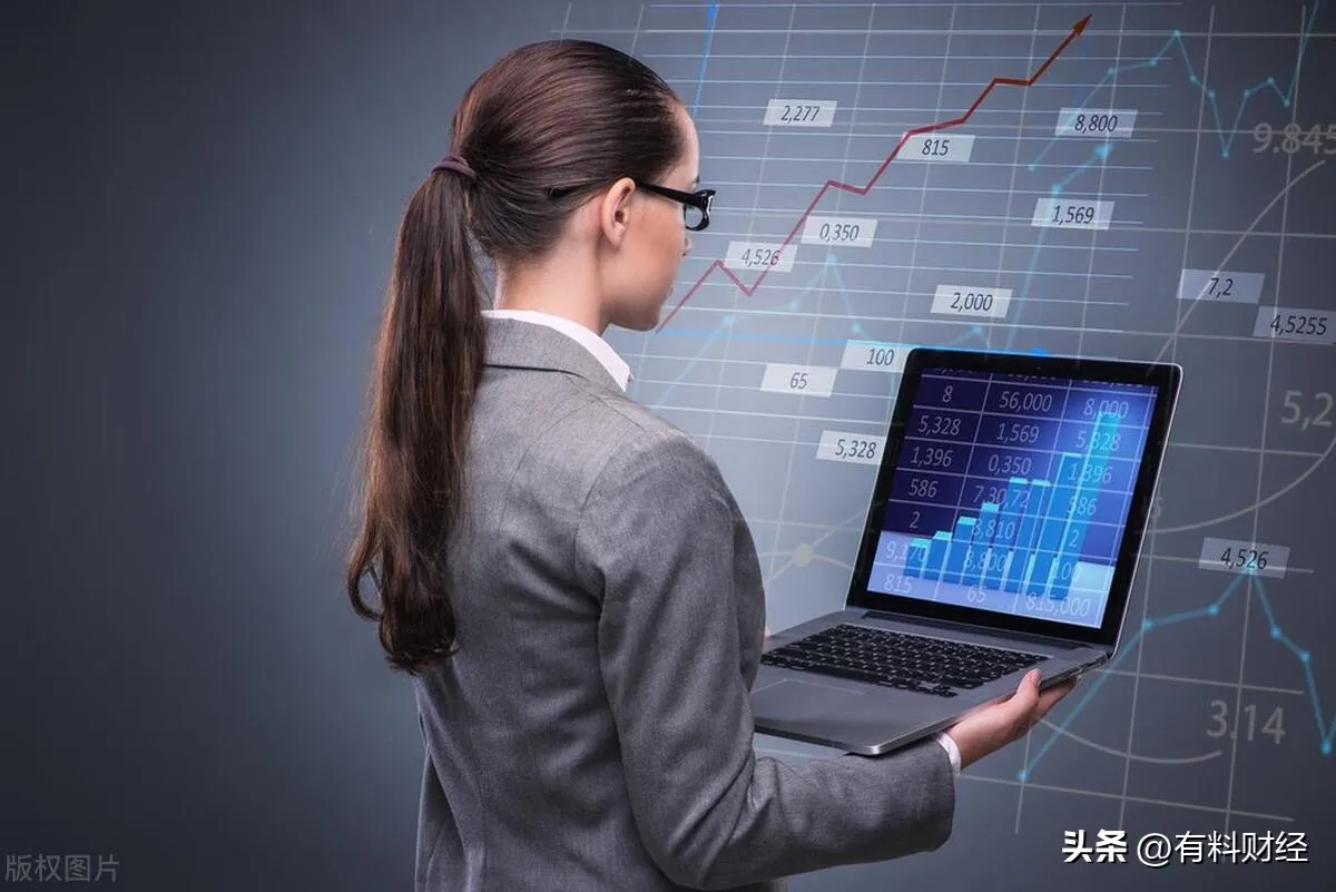 闹大了！4900多只个股下跌，A股调整的原因：股市繁荣背后的镰刀